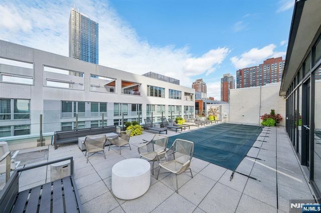 160 1st Street 1111, Jersey City, NJ 07302