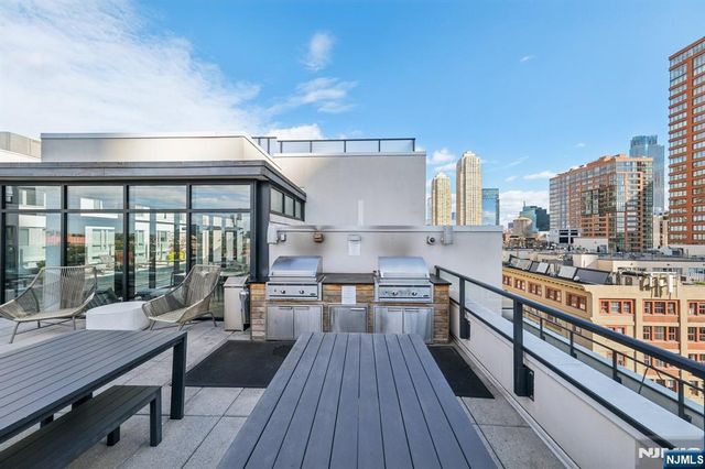 160 1st Street 1111, Jersey City, NJ 07302