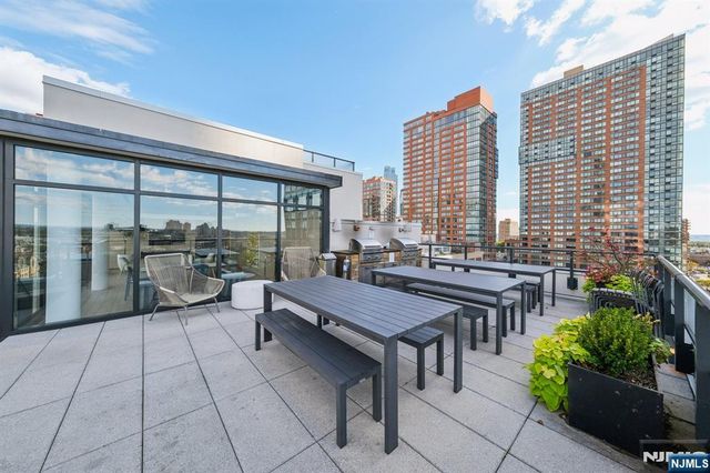 160 1st Street 1111, Jersey City, NJ 07302