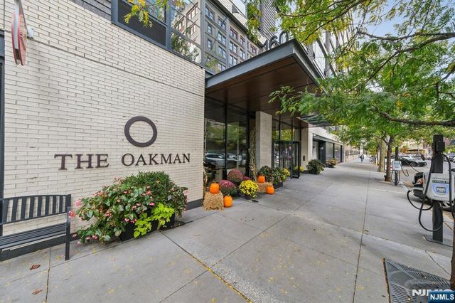 160 1st Street 1111, Jersey City, NJ 07302