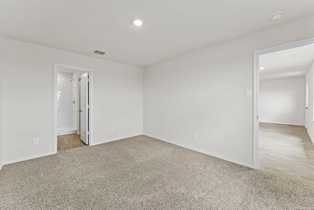 915 Prince Albert, Seguin, TX 78155