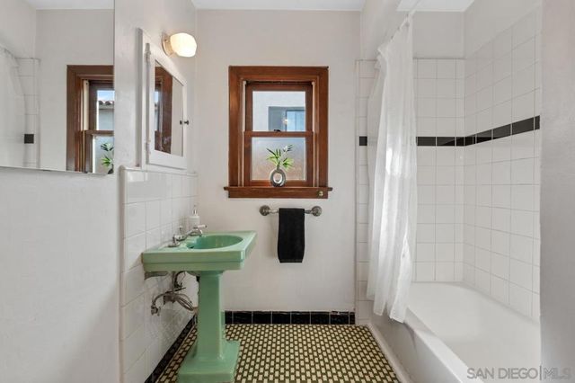 2805 State St, San Diego, CA 92103