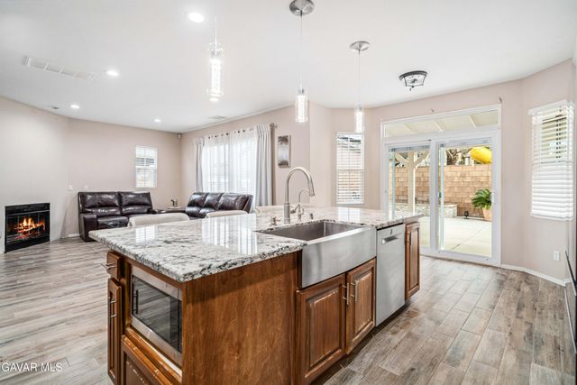 5832 W Avenue K-2, Lancaster, CA 93536