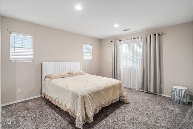 5832 W Avenue K-2, Lancaster, CA 93536