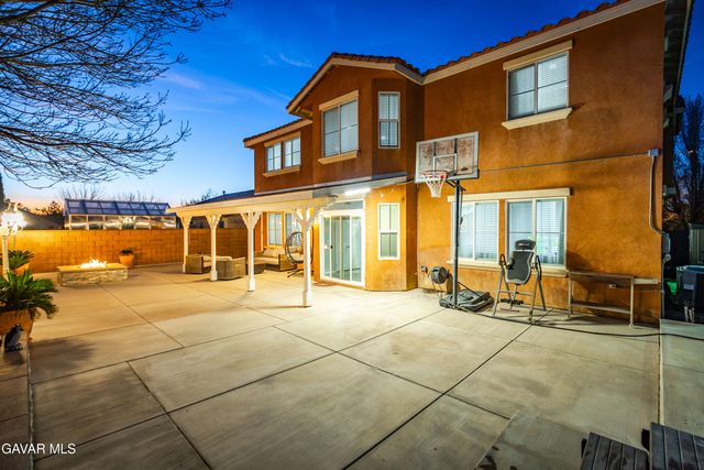 5832 W Avenue K-2, Lancaster, CA 93536