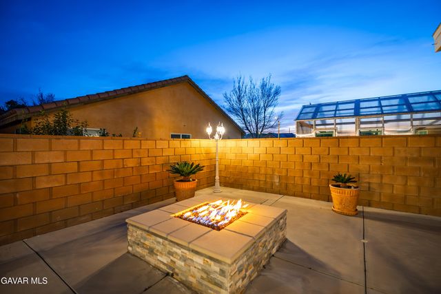 5832 W Avenue K-2, Lancaster, CA 93536