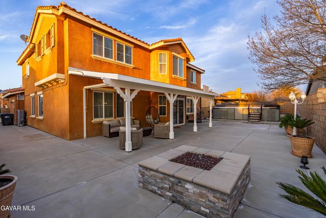 5832 W Avenue K-2, Lancaster, CA 93536