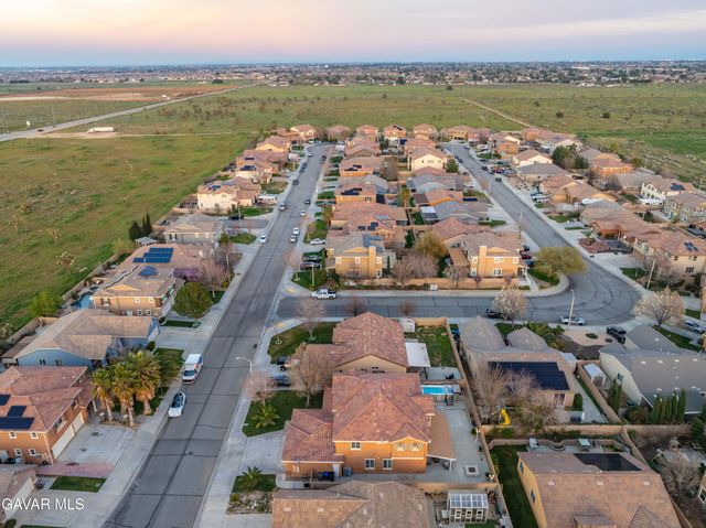 5832 W Avenue K-2, Lancaster, CA 93536