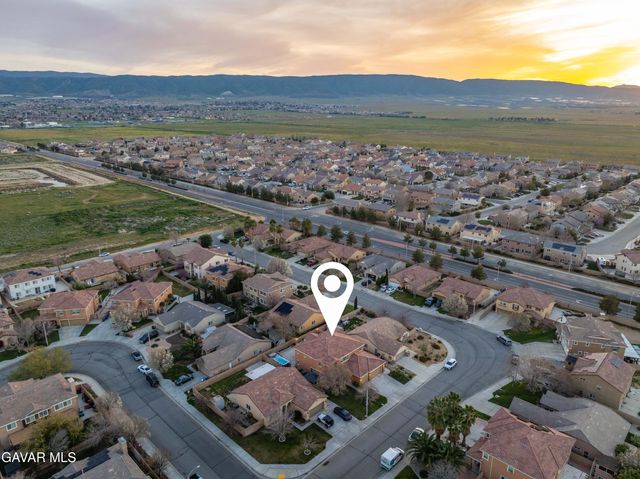 5832 W Avenue K-2, Lancaster, CA 93536