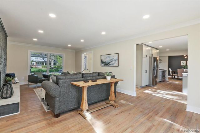 7381 Cathedral Drive, Bloomfield Hills, MI 48301
