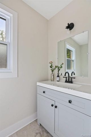 7381 Cathedral Drive, Bloomfield Hills, MI 48301
