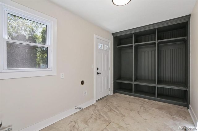 7381 Cathedral Drive, Bloomfield Hills, MI 48301