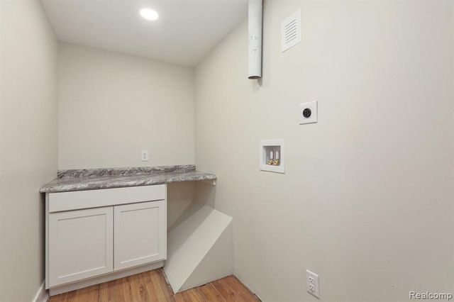 7381 Cathedral Drive, Bloomfield Hills, MI 48301