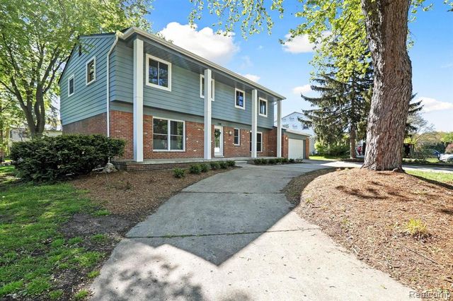 7381 Cathedral Drive, Bloomfield Hills, MI 48301