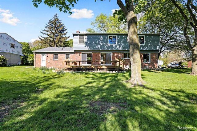7381 Cathedral Drive, Bloomfield Hills, MI 48301