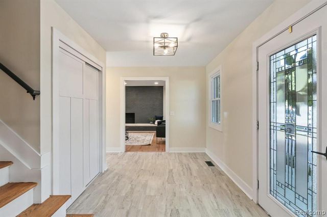 7381 Cathedral Drive, Bloomfield Hills, MI 48301