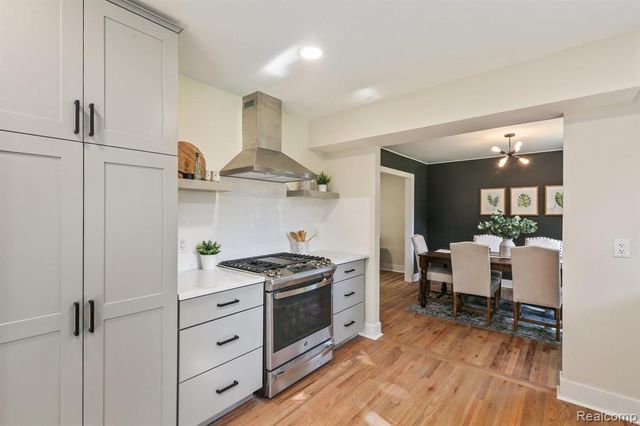 7381 Cathedral Drive, Bloomfield Hills, MI 48301