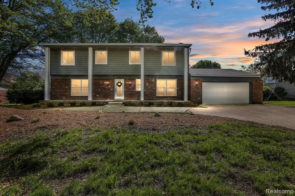 7381 Cathedral Drive, Bloomfield Hills, MI 48301