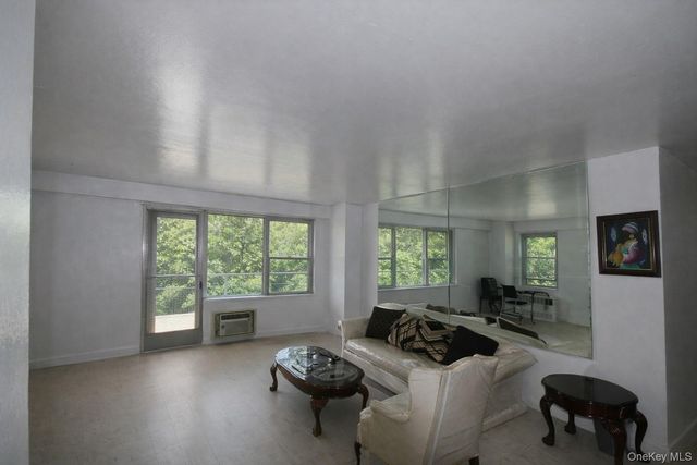 12399 Flatlands Avenue 4J, Brooklyn, NY 11207