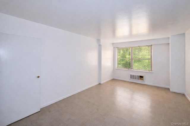 12399 Flatlands Avenue 4J, Brooklyn, NY 11207