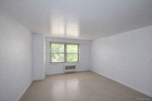 12399 Flatlands Avenue 4J, Brooklyn, NY 11207