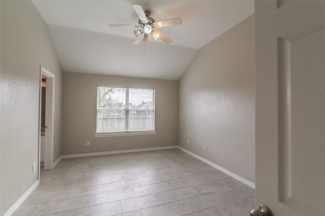 2209 Highland Crossing Drive, Conroe, TX 77304