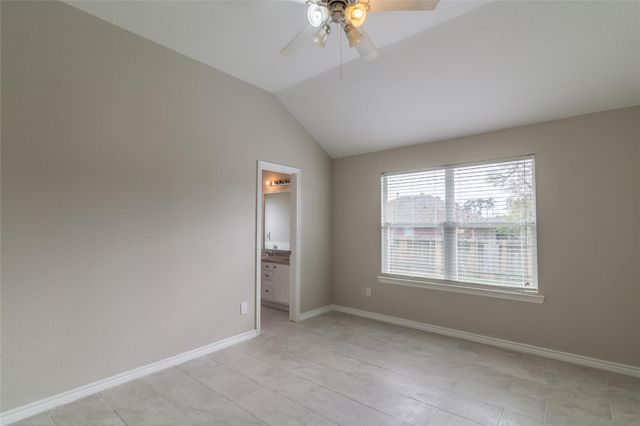 2209 Highland Crossing Drive, Conroe, TX 77304