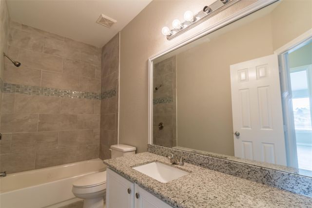 2209 Highland Crossing Drive, Conroe, TX 77304