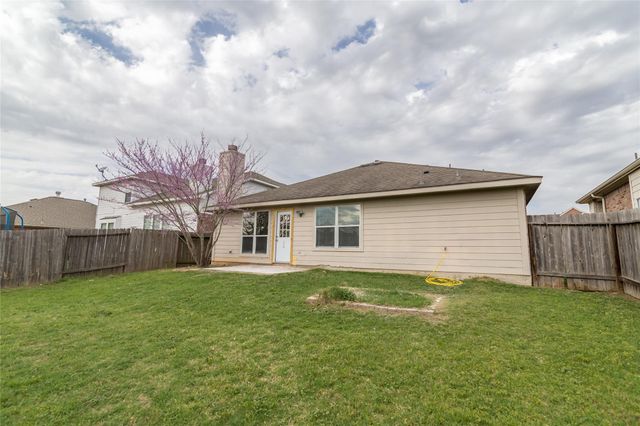 2209 Highland Crossing Drive, Conroe, TX 77304