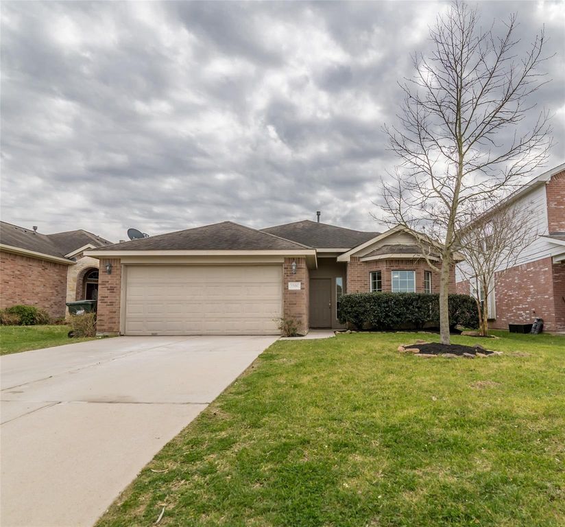 2209 Highland Crossing Drive, Conroe, TX 77304