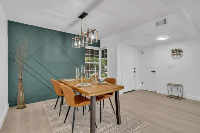 6512 Woodhurst Ct, Citrus Heights, CA 95621