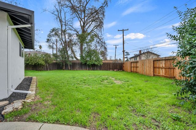 6512 Woodhurst Ct, Citrus Heights, CA 95621