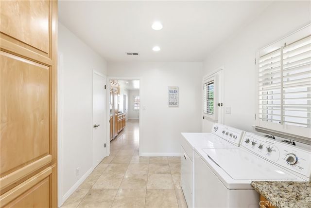 17038 California, Bellflower, CA 90706
