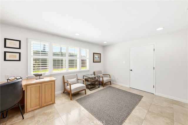 17038 California, Bellflower, CA 90706