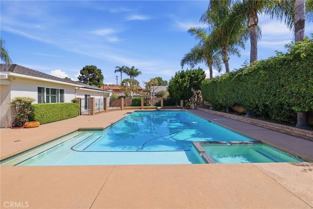 17038 California, Bellflower, CA 90706