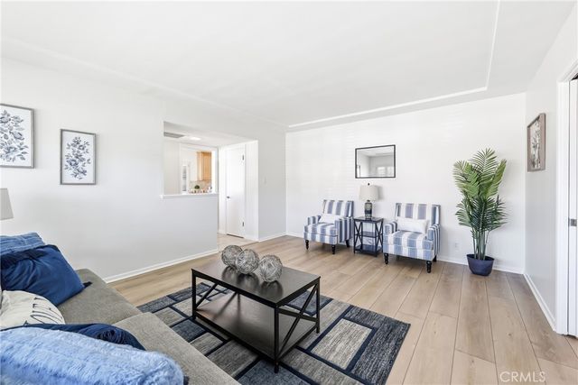 17038 California, Bellflower, CA 90706