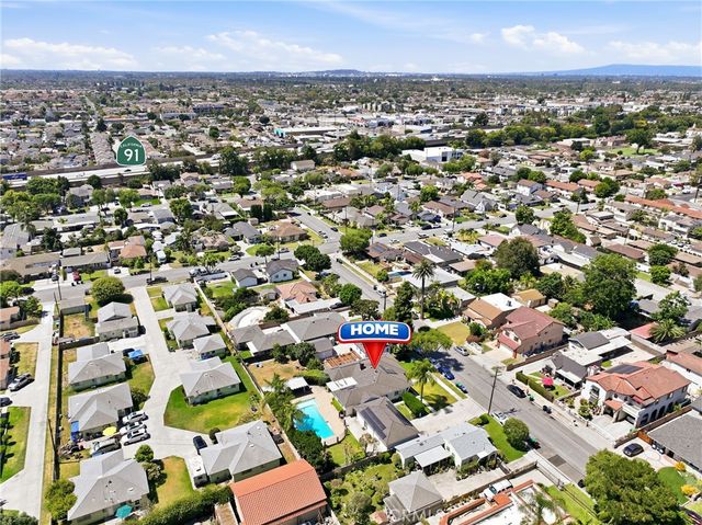 17038 California, Bellflower, CA 90706