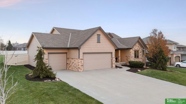 6907 S 201 Street, Gretna, NE 68028