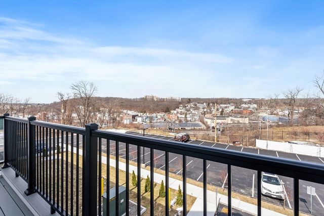 631 Franklin Street 308, Worcester, MA 01604