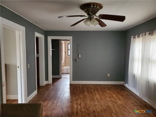 727 Fm 467, Seguin, TX 78155