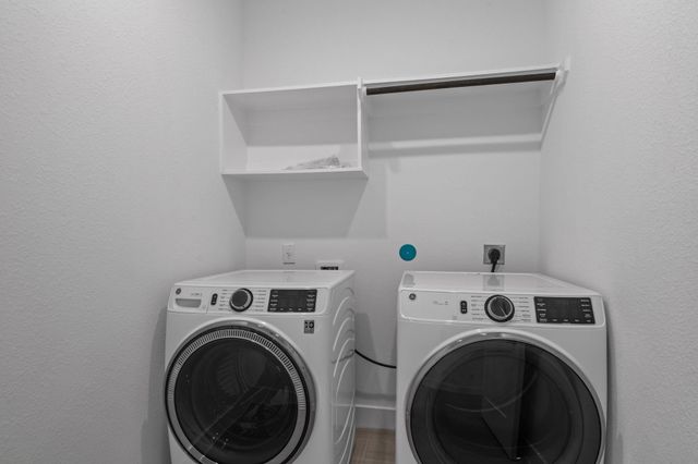 5246 Big Dipper Drive, Iowa Colony, TX 77583