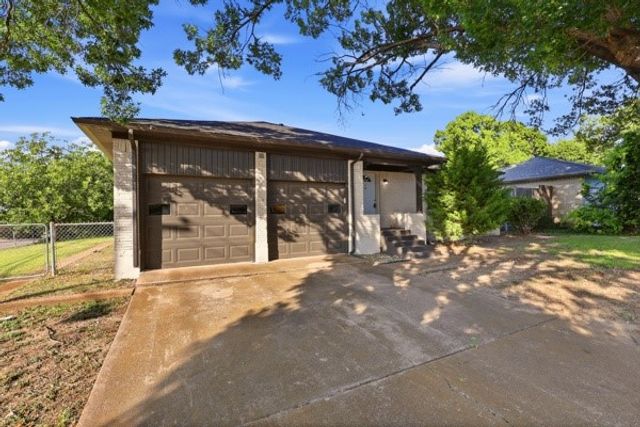 2306 Greenland Drive, Dallas, TX 75228