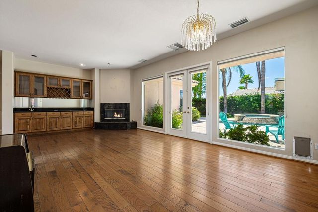31 Sherwood Road, Rancho Mirage, CA 92270