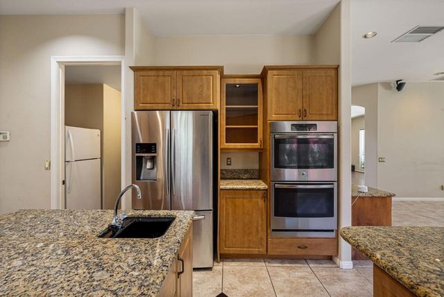 31 Sherwood Road, Rancho Mirage, CA 92270