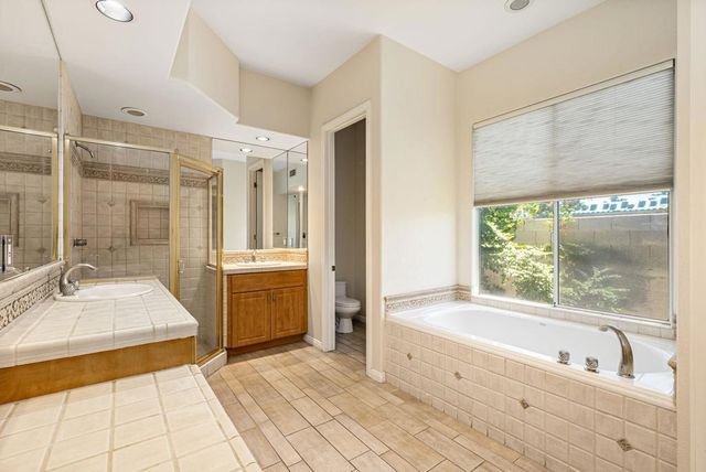 31 Sherwood Road, Rancho Mirage, CA 92270