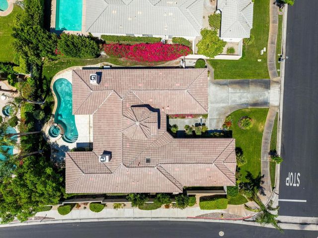 31 Sherwood Road, Rancho Mirage, CA 92270