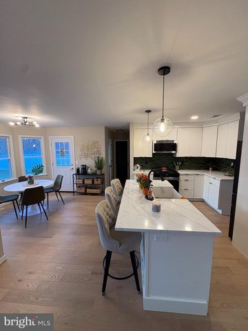 310 WINDING OAK TRAIL, Manahawkin, NJ 08050