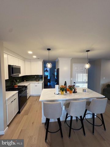 310 WINDING OAK TRAIL, Manahawkin, NJ 08050