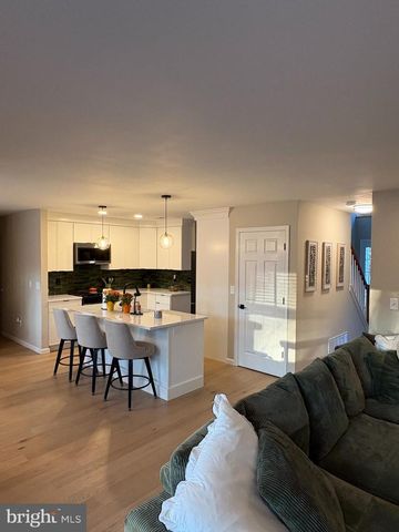 310 WINDING OAK TRAIL, Manahawkin, NJ 08050