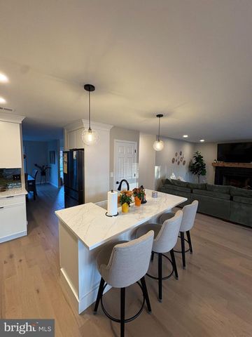 310 WINDING OAK TRAIL, Manahawkin, NJ 08050